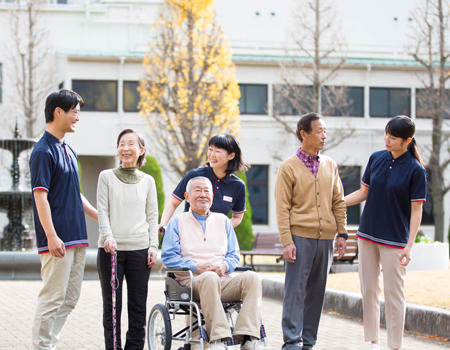 フロンティアの介護の従業員数