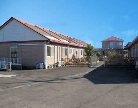 フロンティアの介護 グループホームごうどの憩 外観