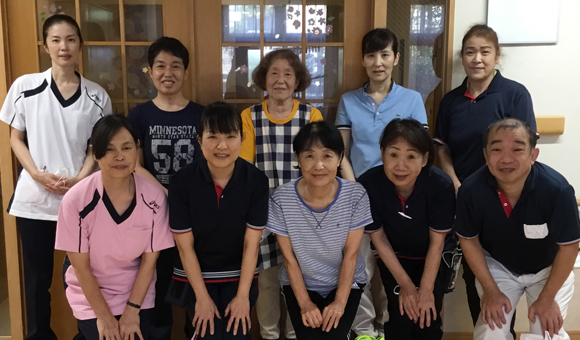 岐阜県の介護求人 ほんじょうの憩のスタッフ集合写真 その2