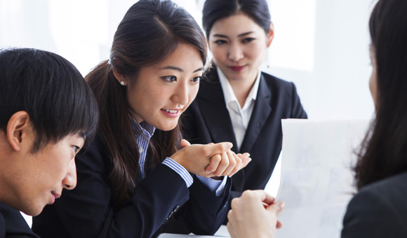 研修風景「上を目指せる仕事」(フロンティアの介護 名古屋の介護求人)