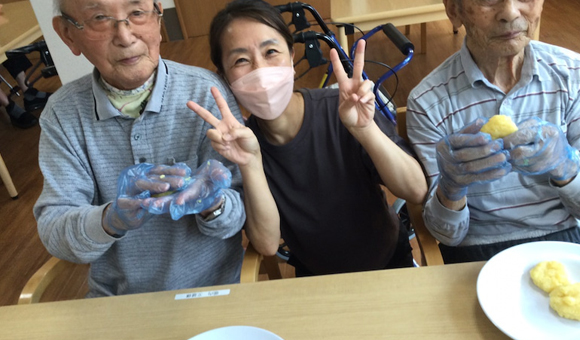 山梨の介護求人 和菓子作り