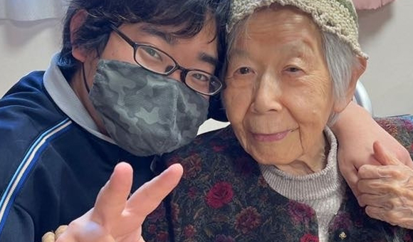 山梨の介護求人 仲良しスタッフとご利用者様