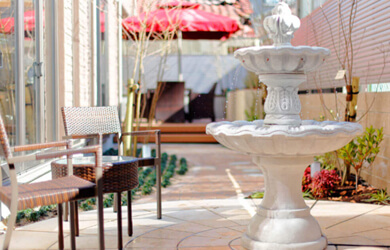 とよとみの憩 中庭